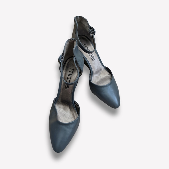 Moda Spana Charcoal Wedge Heels, 6 1/2 M - Picture 2 of 10